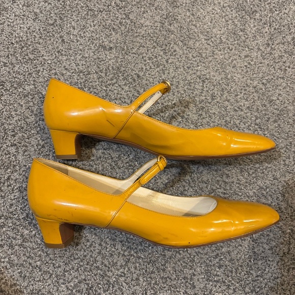 Miu Miu Patent Leather Pumps - Picture 5 of 9